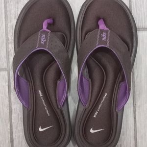 Women's Nike Comfort Purple & Black Flipflops--size: 7